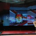 Keterangan Foto: Calon Presiden nomor urut 1 H. Prabowo Subianto (kanan) dan nomor urut 2 H. Joko Widodo (kiri) dalam Debat Capres di Grand Melia Hotel Jakarta, Ahad (15/6).